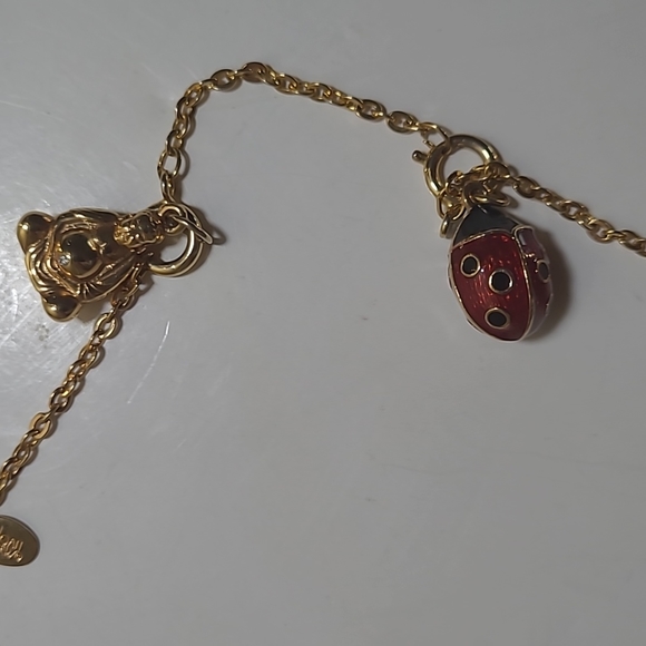 Joan Rivers egg pendant - Picture 4 of 6